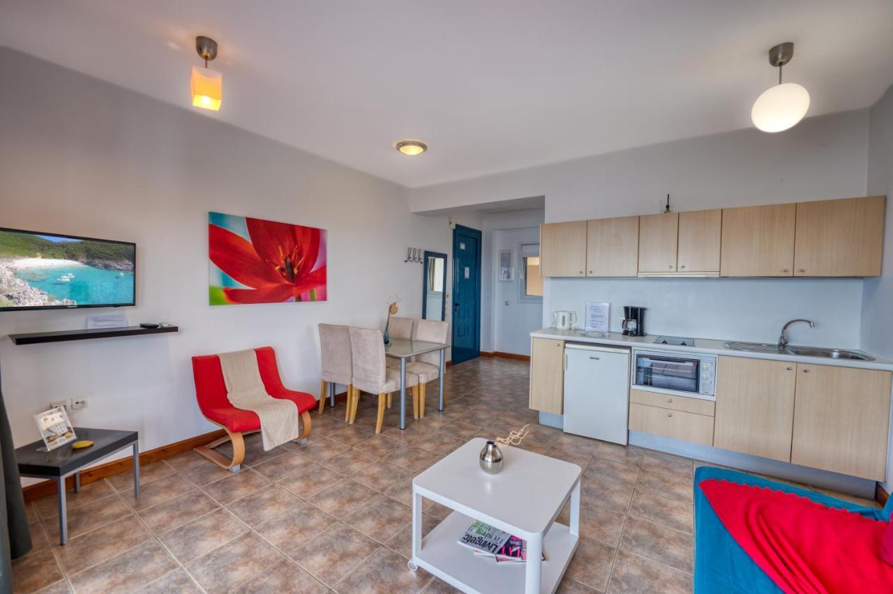 Glyfa Corfu Apartments บาร์บาตี ภายนอก รูปภาพ